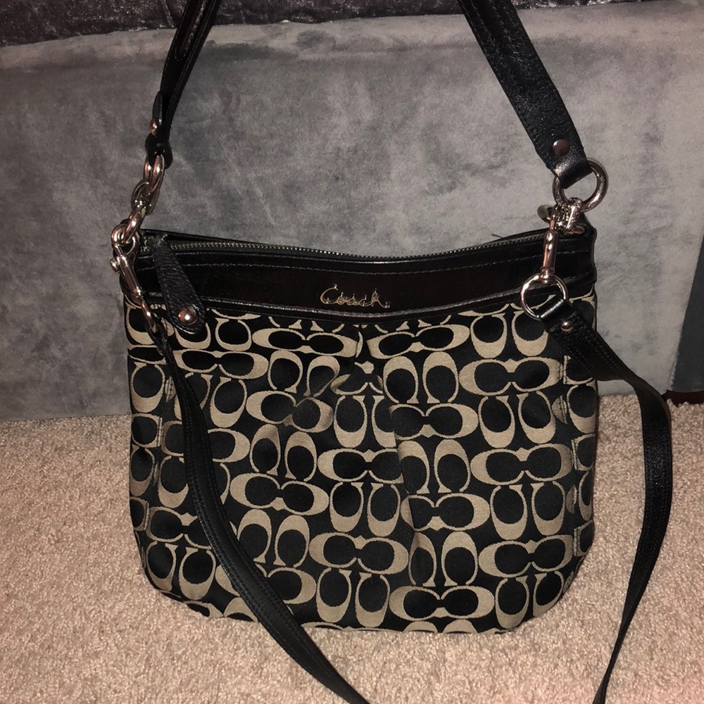 Medium Coach shoulder bag